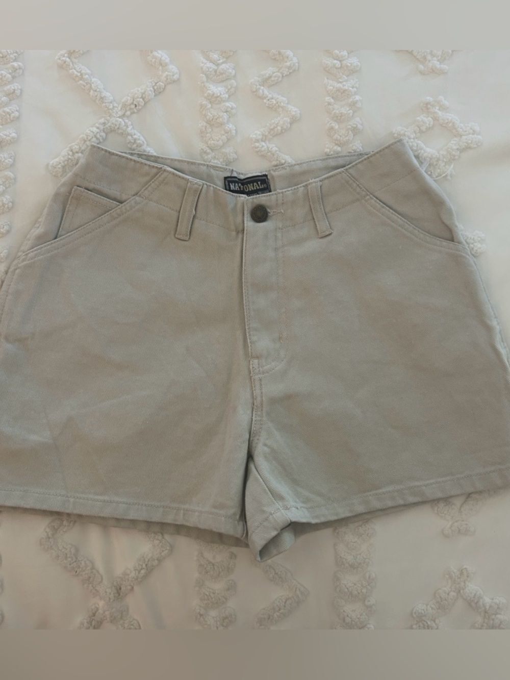 National outfitters non-stretch 100% cotton Painter shorts natural color small